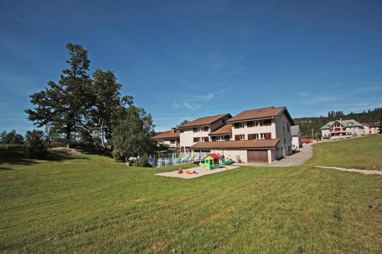 Village De Vacances Les Chevreuils Bellefontaine  Buitenkant foto